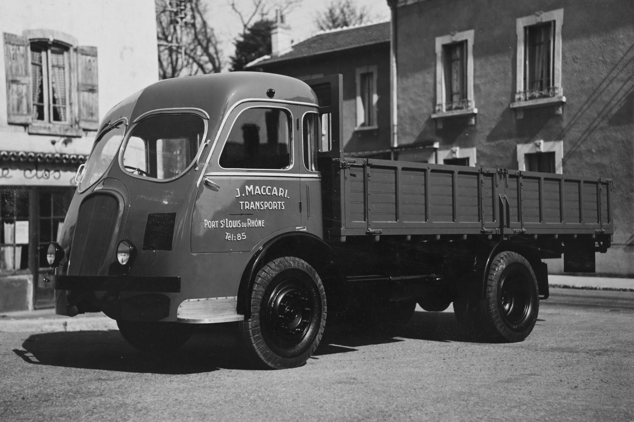 Camion Latil carrossé par l'atelier Métiffiot, archives